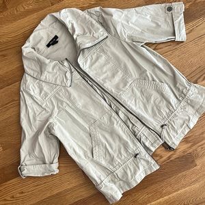 Style & Co. windbreaker jacket in light beige. Lovely summer jacket.